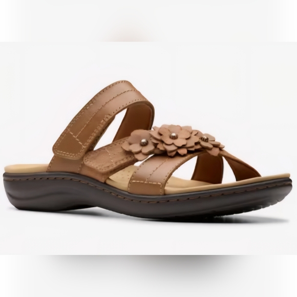Clarks Sandals - NEW Tan Leather Wide Womans Sandals - Picture 6 of 10